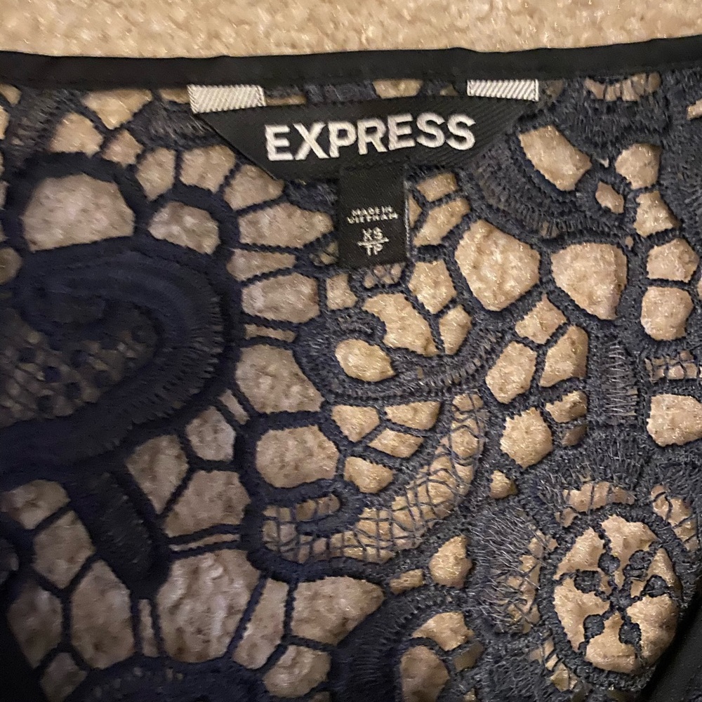 XS Express Top - Picture 2 of 3